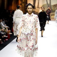 Fashion show koleksi spring/summer 2019 dari desainer Biyan Wanaatmadja di Ballroom Ritz Calton Pacific Place, Jakarta, Selasa [22/5/2018]. Foto: Mohammad Abduh/Wolipop