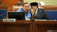 Rapat dipimpin Wakil Ketua Pansus RUU Antiterorisme Supiadin Aries Saputra dari Fraksi NasDem.