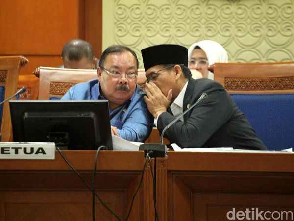 Pansus DPR dan Pemerintah Bahas Definisi Terorisme