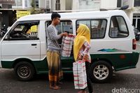 Melongok Suasana Berbuka Puasa di Masjid Bekas Ruko 