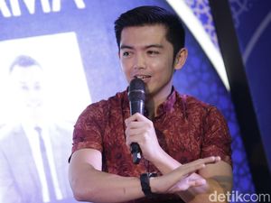 Nicky Tirta dan Liza Elly Kompak Tak Hadiri Sidang Cerai