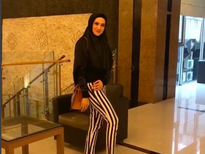 Pulang dari Palestina, Mulan Jameela Kepikiran Pakai Hijab