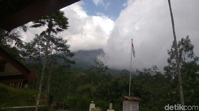 Gunung Merapi Meletus Lagi Siang Ini Gunung Merapi Meletus Lagi Siang Ini