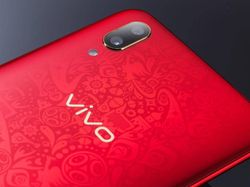 Kerennya Vivo X21 Edisi Piala Dunia 2018