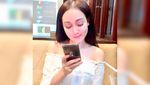 Dibilang Mirip Lucinta Luna, Begini Gaya Makan Gadis Papua Levana Varraiza
