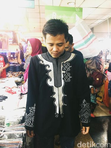  Baju  Koko  Black Panther Favorit untuk Lebaran Sehari 