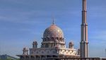 Foto: Masjid Instagrammable Warna Pink di Malaysia