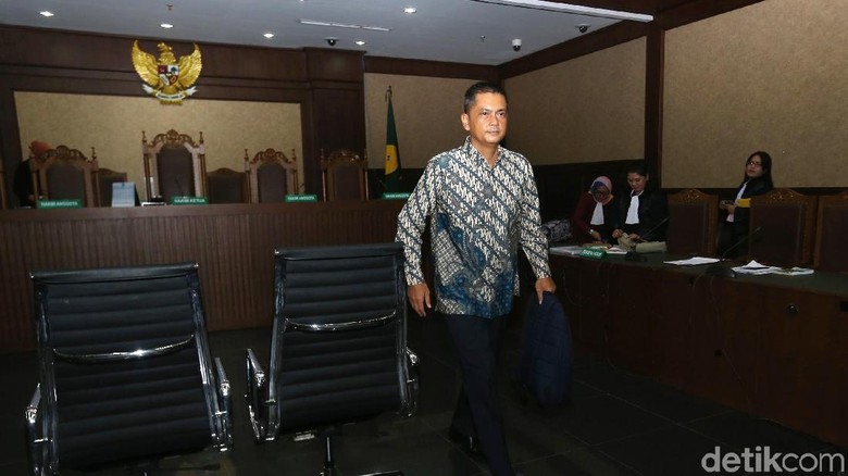 Penyuap Eks Wali Kota Kendari Pernah Antar Rp 5 M ke Kantor PDIP Penyuap Eks Wali Kota Kendari Pernah Antar Rp 5 M ke Kantor PDIP