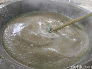 Ie Bu Peudah, Bubur Berkhasiat ala Aceh dengan Rempah 44 Dedaunan