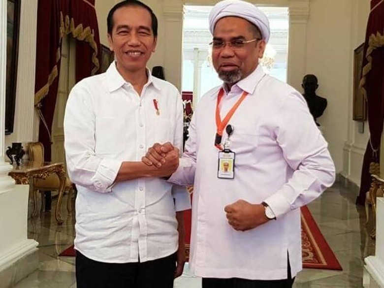 Nama Cawapres Mengerucut 5, Ngabalin: Perhatikan Gestur Jokowi Nama Cawapres Mengerucut 5, Ngabalin: Perhatikan Gestur Jokowi