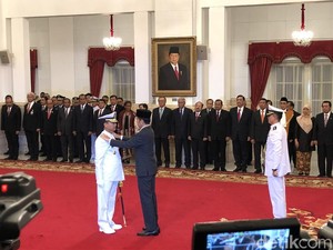 Jokowi Lantik Siwi Sukma Adji Jadi KSAL Gantikan Ade Supandi
