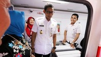 Turut hadir Deputi Gubernur Bank ndonesia, Rosmaya Hadi  mendampingi Wakil Gubernur DKI Jakarta, Sandiaga Uno bersama Direktur Teknologi & Operasional Bank DKI Priagung Suprapto di Jakarta (23/5). Foto: dok. Pemprov DKI