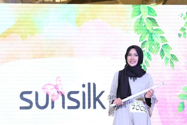 Beragam reaksi pun berdatangan dari netizen. Semangat mengharumkan nama Banten ya geulis, komentar akun bernama @weniocta di Instagram @hijabhunt.