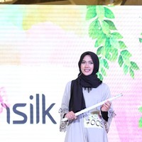 Beragam reaksi pun berdatangan dari netizen. Semangat mengharumkan nama Banten ya geulis, komentar akun bernama @weniocta di Instagram @hijabhunt.