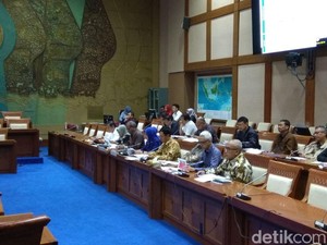 Kementerian ESDM Rapat 5 Jam dengan DPR, Ini Hasilnya