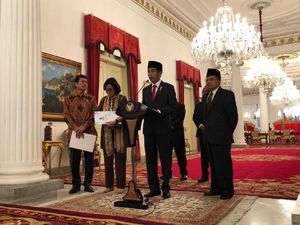 PNS Dapat THR, Jokowi Minta Pelayanan Publik Ditingkatkan