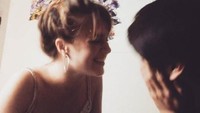 Foto: Dok. Instagram/poetischer.walIqbaal Ramadhan juga pernah membaut heboh dengan beredarnya foto mesra dengan seorang wanita bule Mikaela Lezcano. 