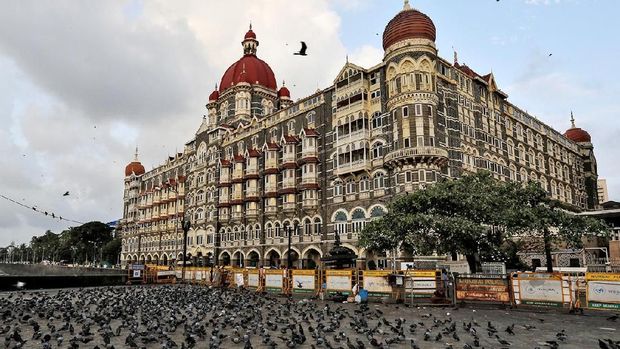 A general view of Taj Mahal Palace hotel is seen in Mumbai, India, August 22, 2016. REUTERS/Danish Siddiqui