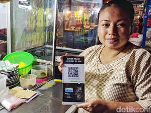 Pembayaran QR Code Go-Jek Rambah Warung Kaki Lima