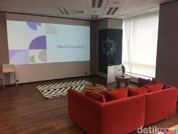 Mengintip Kenyamanan Ruang Komunal Facebook di Jakarta