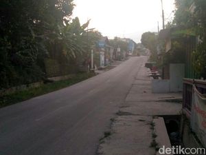 Gunung Merapi Erupsi Pagi Tadi, Hujan Abu Guyur Magelang