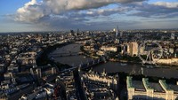 Indahnya kota London dari ketinggian. Perpaduan yang menawan dari gedung-gedung pencakar langit dan bangunan klasik yang masih terawat hingga kini. Istimewa/Getty Images.