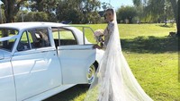  Kimmy terlihat cantik dan anggun dengan gaun putih menerawang rancangan desainer asal Lebanon, Zuhair Murad. (Dok. Instagram/kimmyjayanti)
