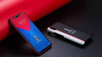 Tidak ketinggalan wallpaper khusus Piala Dunia 2018 turut dihadirkan. Foto: Sohu