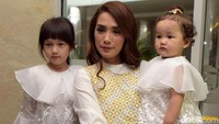 Istri dari Andhika Pratama itu rupanya berniat untuk berhijrah. Foto: Pool/Noel/DetikFoto.