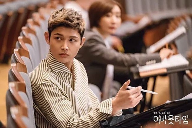 Meski sudah meminta maaf atas kejadian tersebut, Lee Seo Won harus kehilangan pekerjaannya. Aktor berusia 21 tahun ini dikeluarkan dari drama About Time. Foto: Instagram @leeseowon_official