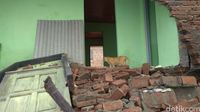 6 Rumah di Indramayu Hancur Diterjang Rob