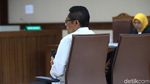 Ditemani Istri, Anas Urbaningrum Ajukan PK Kasus Hambalang