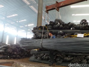 Mulai 20 Januari, Pemakaian Baja Impor Dibatasi