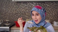 Ini bukan iklan, lho. Ini garang asam ala Marini Zumarnis. Ia bahkan membagikan resepnya di laman Instagram pribadinya. Ini jadi bukti kalau ibunda Daffa Wardhana itu pintar masak. Instagram @marinizumarnisrea