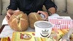 10 Gaya Penyanyi Hedi Yunus Saat Melahap Duren dan Ngopi