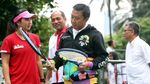 Gaya Menpora Bermain Tenis Bersama Atlet Pelatnas