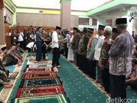Jokowi Bagi 240 Sertifikat Wakaf Masjid dan Musala Majalengka