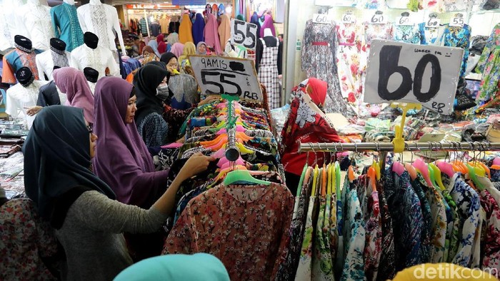 62 Orang Ri Habiskan Thr Buat Beli Baju