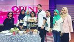 Jago Buat Sushi dan Hobi Kulineran, Ini Pose Keren Evan Sanders Saat Makan