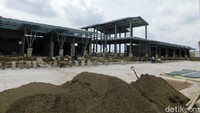 Pembangunan rest area tipe B juga tengah dilakukan di ruas ini.