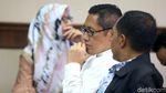 Ditemani Istri, Anas Urbaningrum Ajukan PK Kasus Hambalang