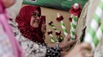 Semangat Ibu-ibu Ramaikan Festival Pukul Bedug di Jakut