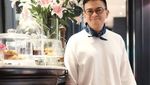 10 Gaya Penyanyi Hedi Yunus Saat Melahap Duren dan Ngopi