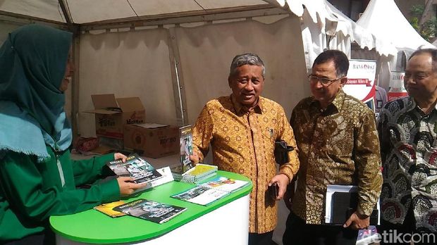 Wakaf tak hanya menyumbangkan tanah