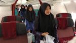 Menhub Ajak 73 Anak Yatim Terbang Perdana dari Bandara Kertajati