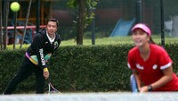 Meski berpuasa Menpora tetap terlihat bersemangat.
