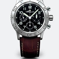 Dilengkapi fitur flyback chronograph dan rotating bezel, jam tangan dengan tali kulit ini dibanderol SGD 15.200 atau Rp 160 juta. (Foto: Istimewa)