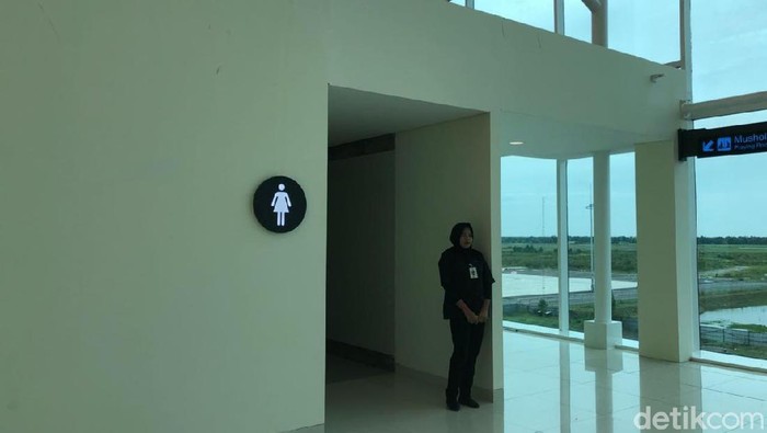 Toilet di Bandara Kertajati