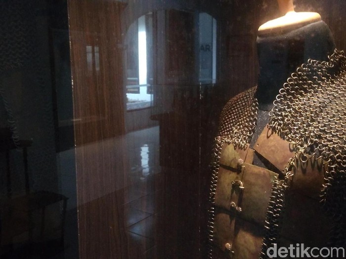 Baju Zirah Keraton kasepuhan cirebon