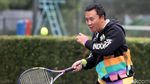 Gaya Menpora Bermain Tenis Bersama Atlet Pelatnas